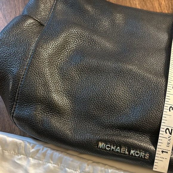 Michael Kors Leather Bag - Picture 2 of 11